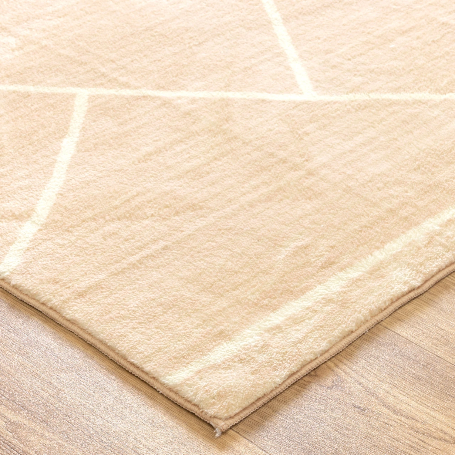 Drizzle Diamonds Beige Rug 5 Drizzle Diamonds Beige Rug - Image 3