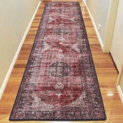 Divan Davenport Red Runner Rug